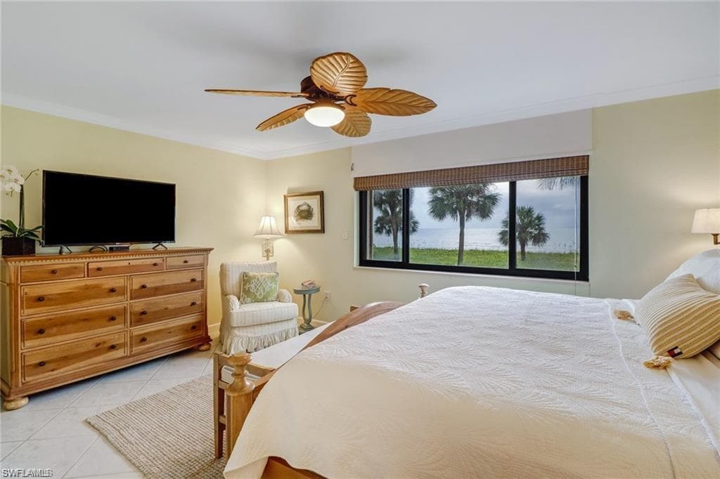 10475 Gulf Shore DR # 114, NAPLES FL 34108-7