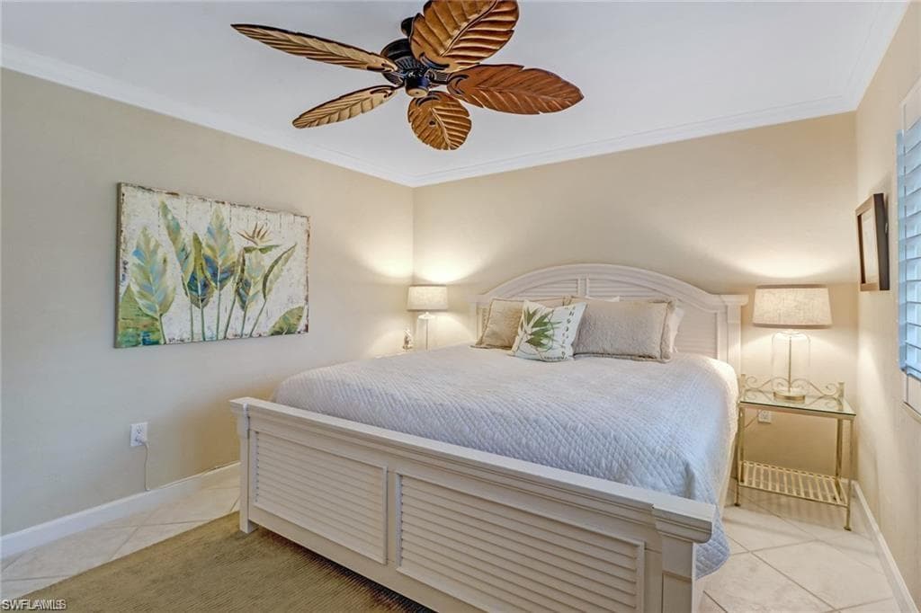 10475 Gulf Shore DR # 114, NAPLES FL 34108-24
