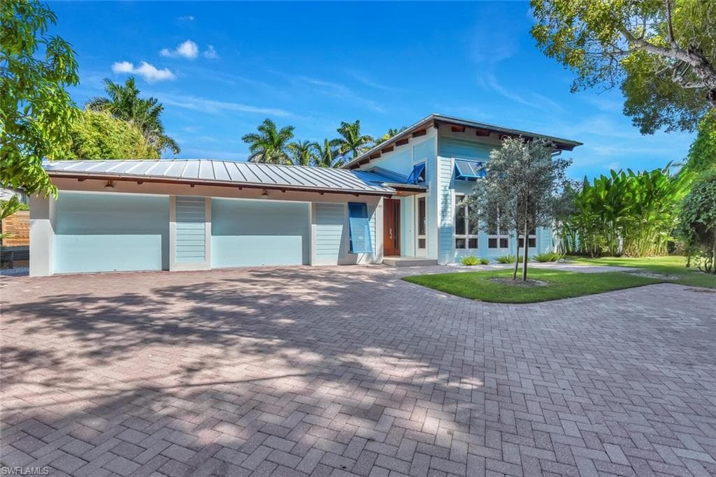 795 18th AVE S, NAPLES FL 34102-1