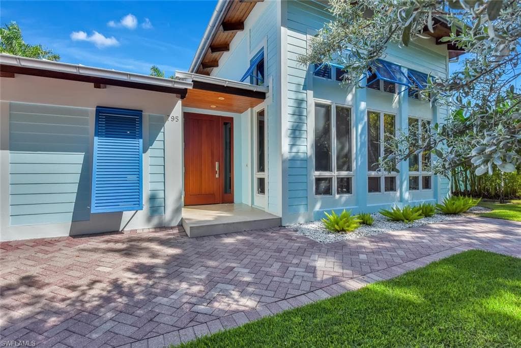 795 18th AVE S, NAPLES FL 34102-2