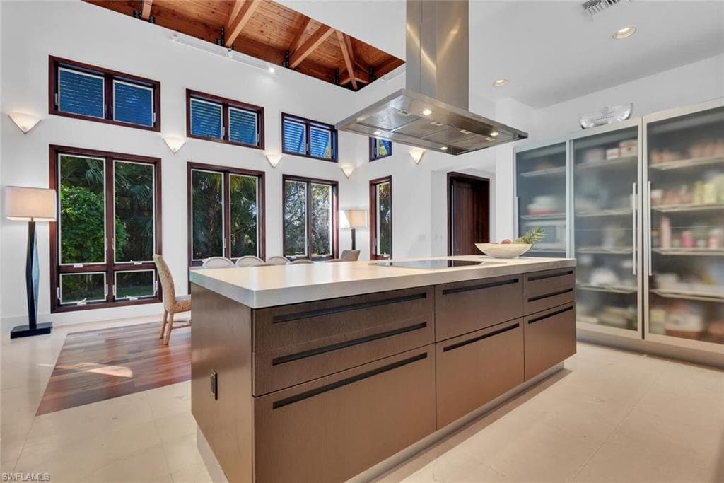 795 18th AVE S, NAPLES FL 34102-9