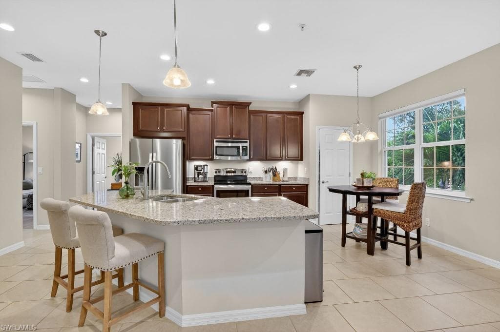 8541 Oakshade CIR # 201, FORT MYERS FL 33919-5