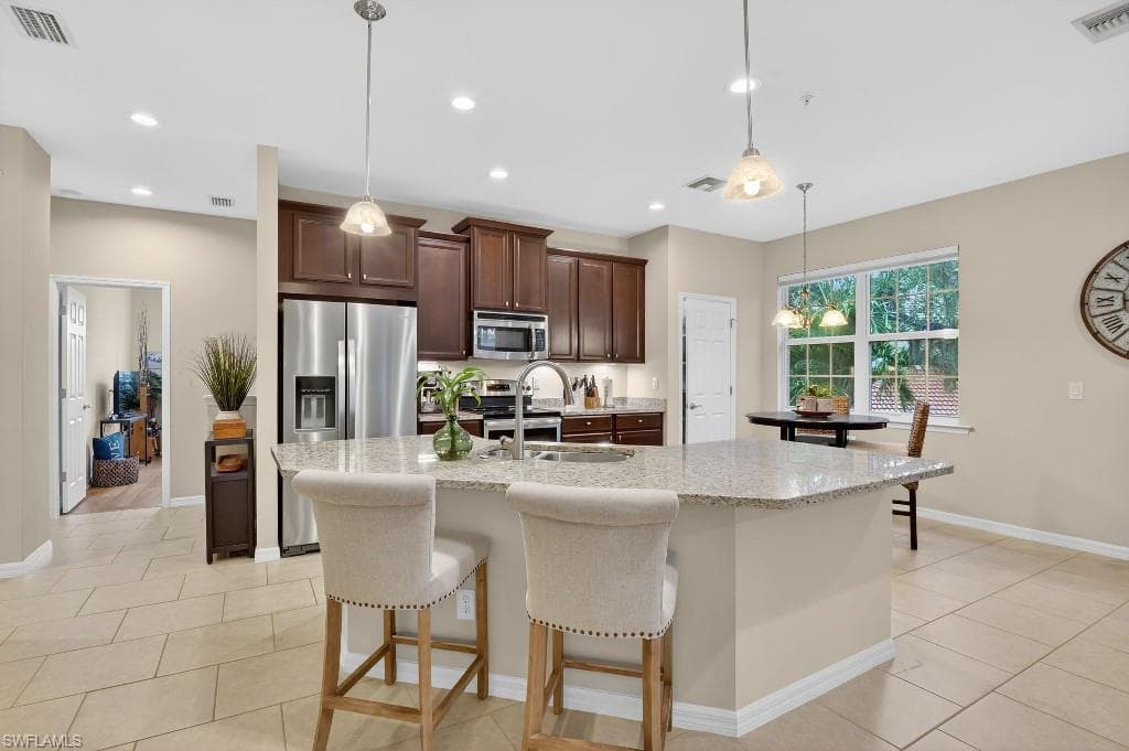 8541 Oakshade CIR # 201, FORT MYERS FL 33919-4