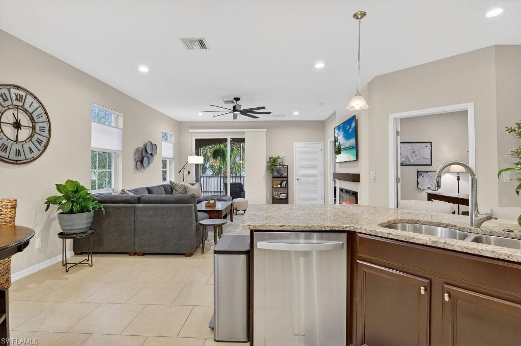 8541 Oakshade CIR # 201, FORT MYERS FL 33919-13