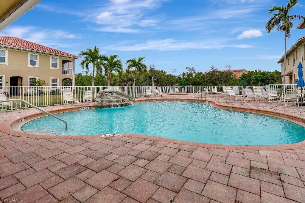 8541 Oakshade CIR # 201, FORT MYERS FL 33919-36