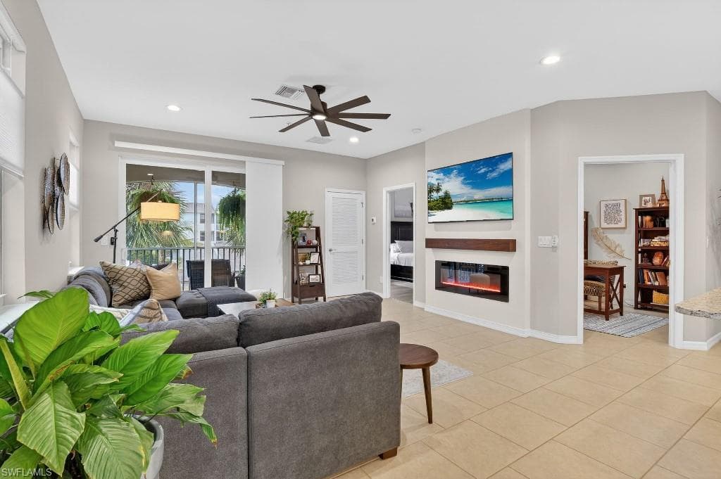 8541 Oakshade CIR # 201, FORT MYERS FL 33919-14
