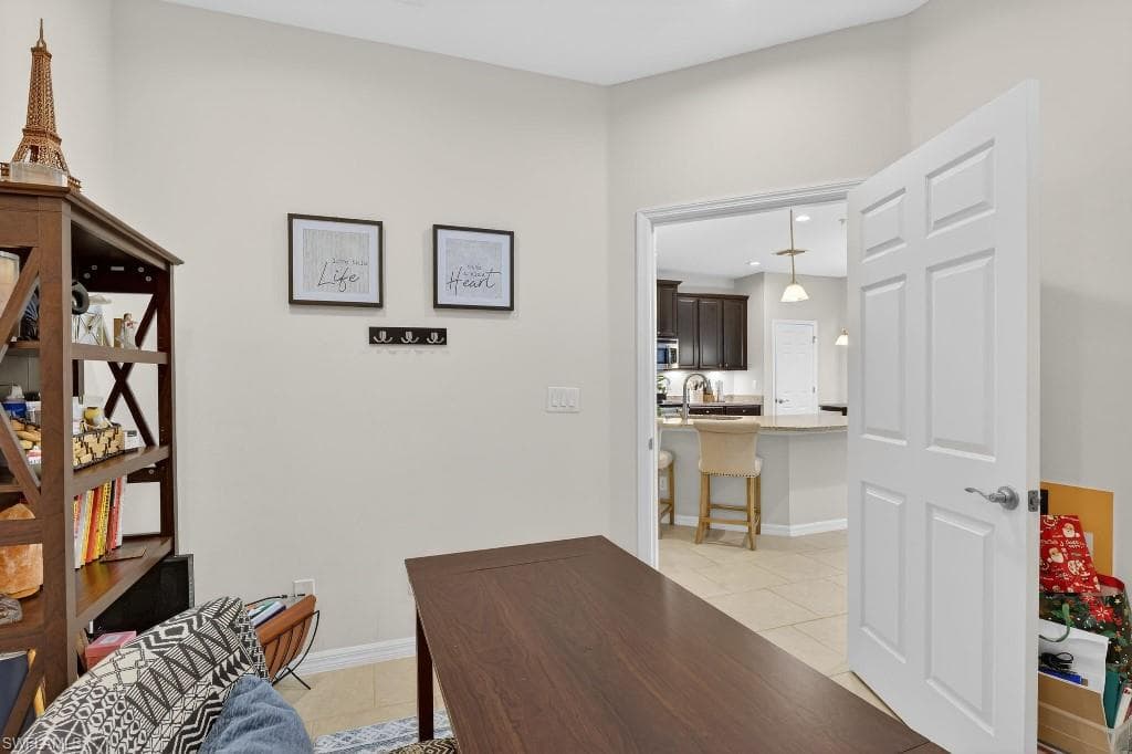 8541 Oakshade CIR # 201, FORT MYERS FL 33919-20
