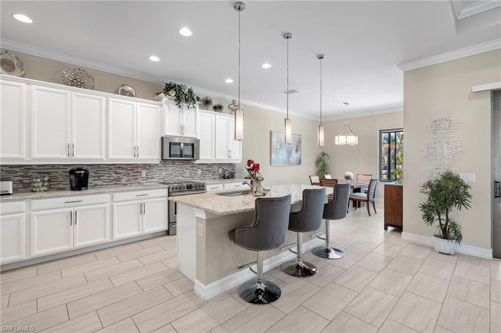 8741 Westwood Oaks PL, FORT MYERS FL 33908-5