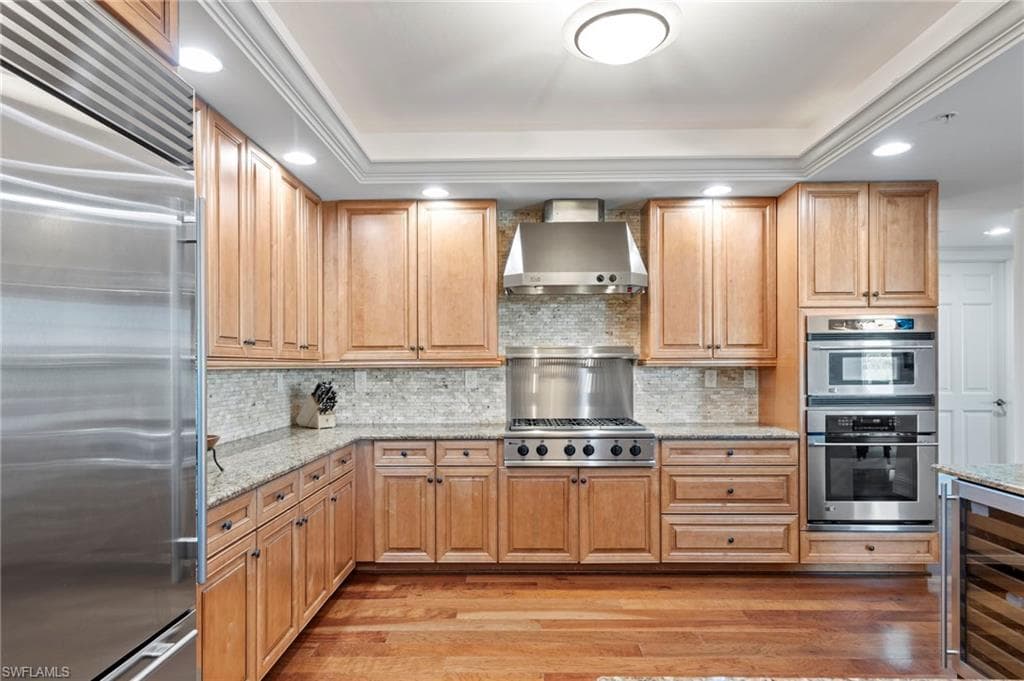 285 GRANDE WAY # 404, NAPLES FL 34110-12