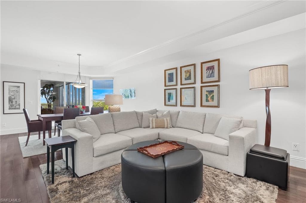 285 GRANDE WAY # 404, NAPLES FL 34110-6