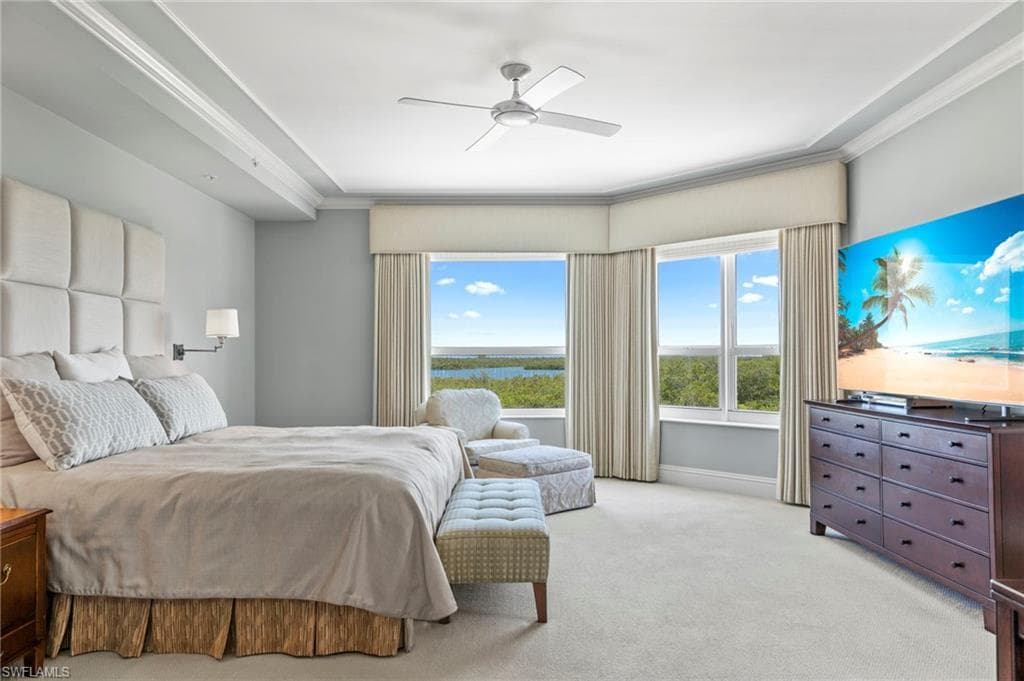 285 GRANDE WAY # 404, NAPLES FL 34110-2