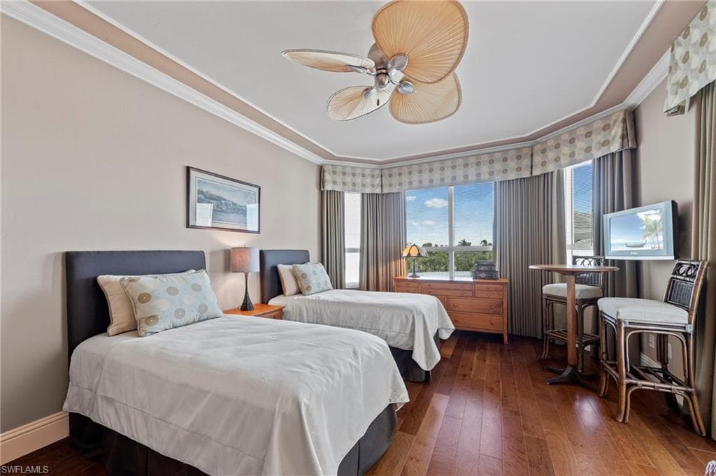 285 GRANDE WAY # 404, NAPLES FL 34110-18