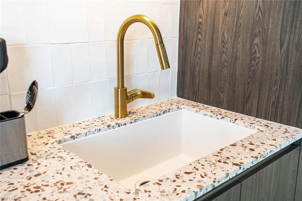 159 NE 6th ST # 5101, MIAMI FL 33132-22