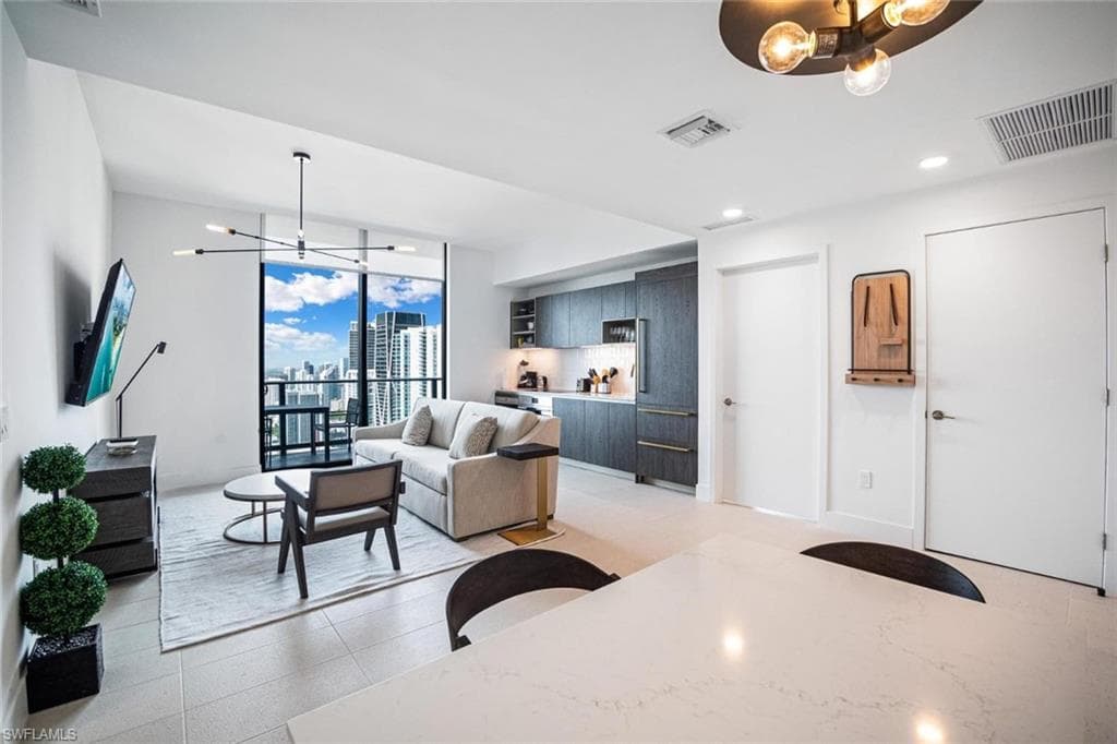 159 NE 6th ST # 5101, MIAMI FL 33132-5