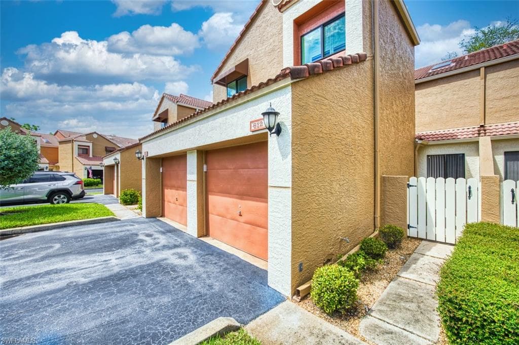 7121 Golden Eagle CT # 612, FORT MYERS FL 33912-2