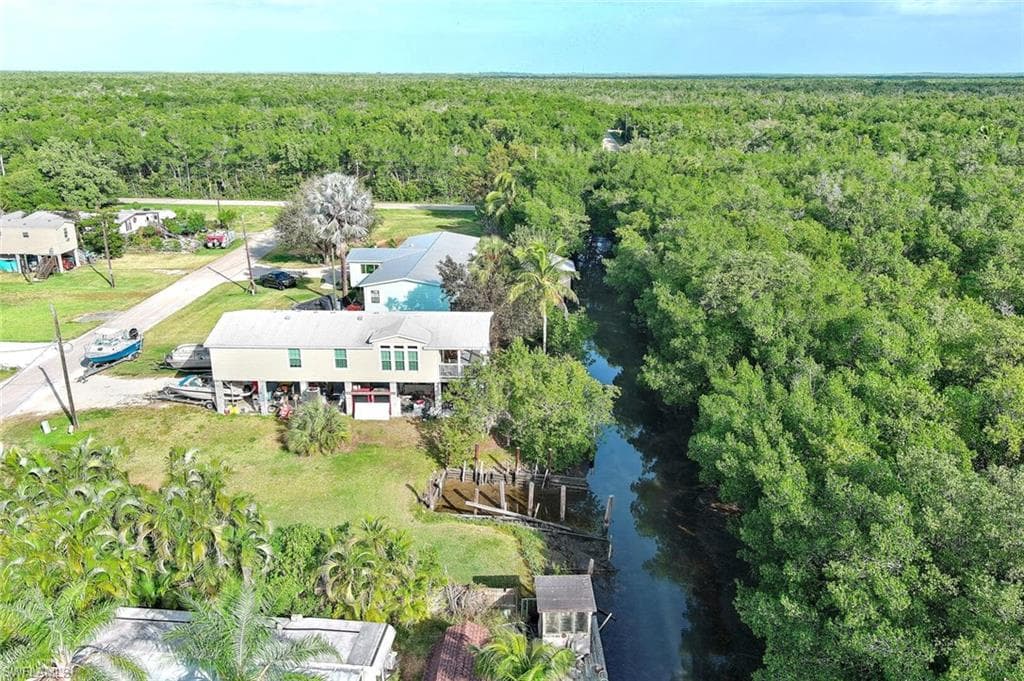 6 Spoonbill AVE, EVERGLADES CITY FL 34139-15