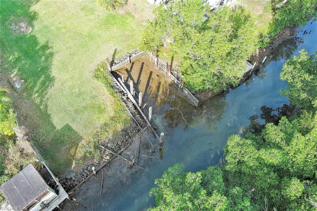 6 Spoonbill AVE, EVERGLADES CITY FL 34139-11