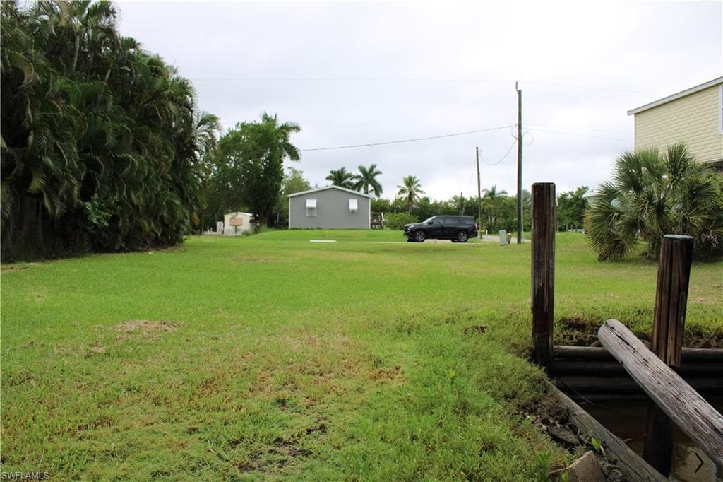 6 Spoonbill AVE, EVERGLADES CITY FL 34139-9
