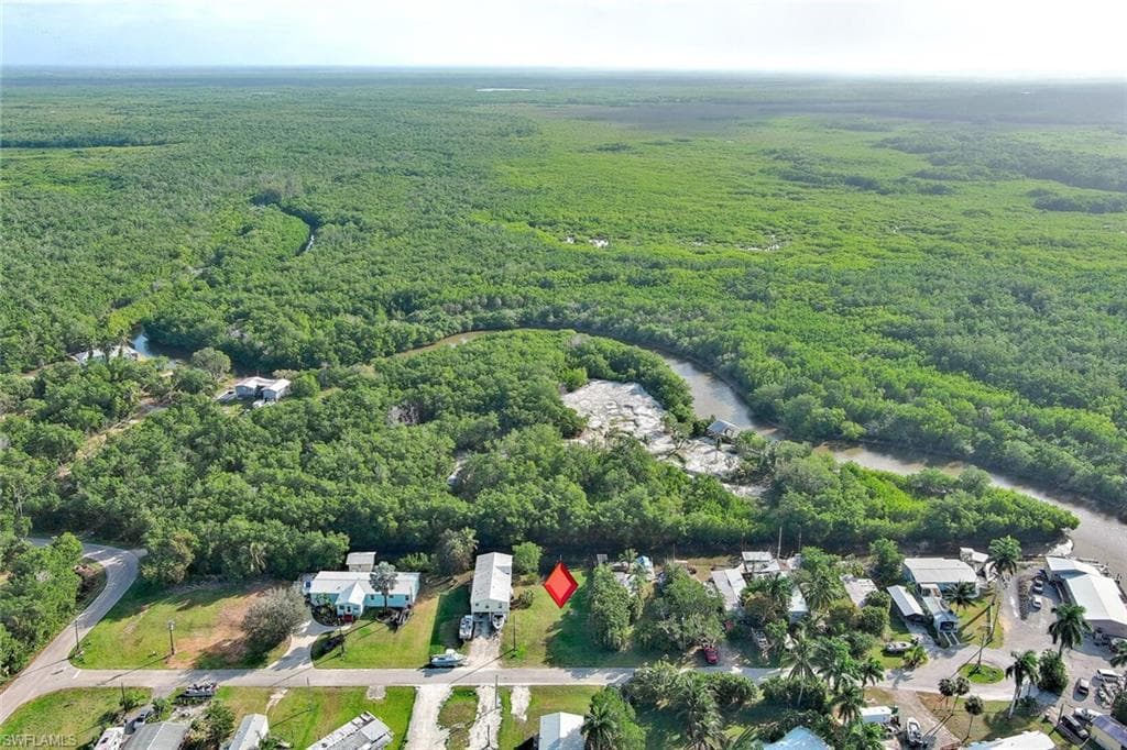 6 Spoonbill AVE, EVERGLADES CITY FL 34139-13