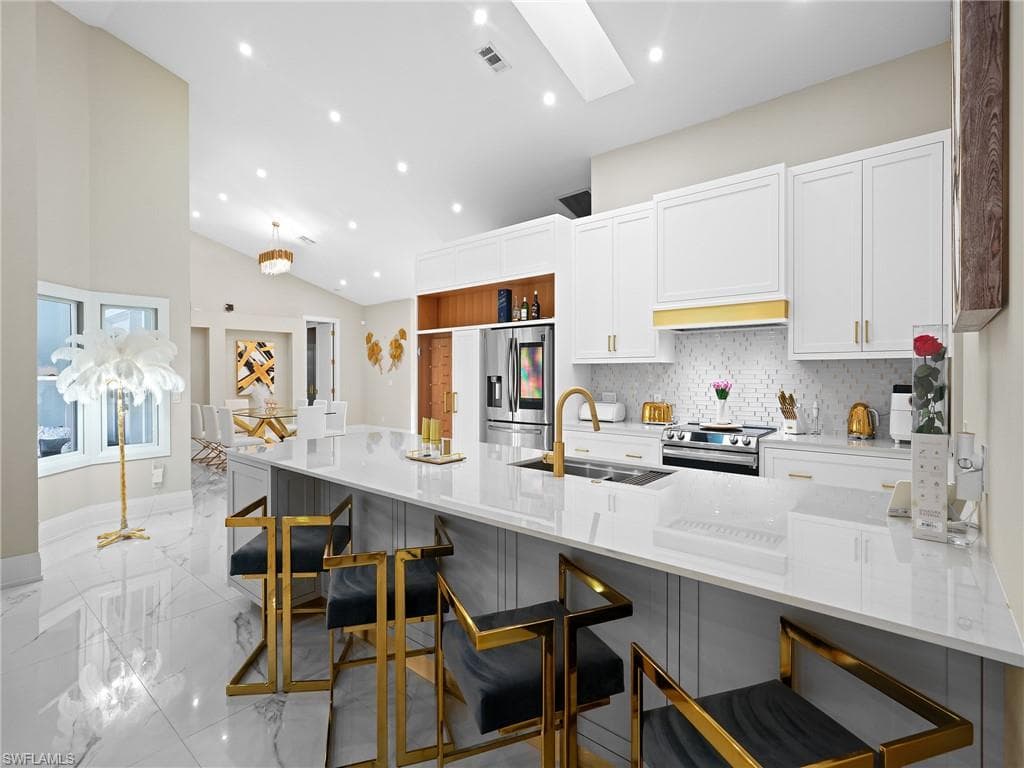 2140 Harlans RUN, NAPLES FL 34105-1