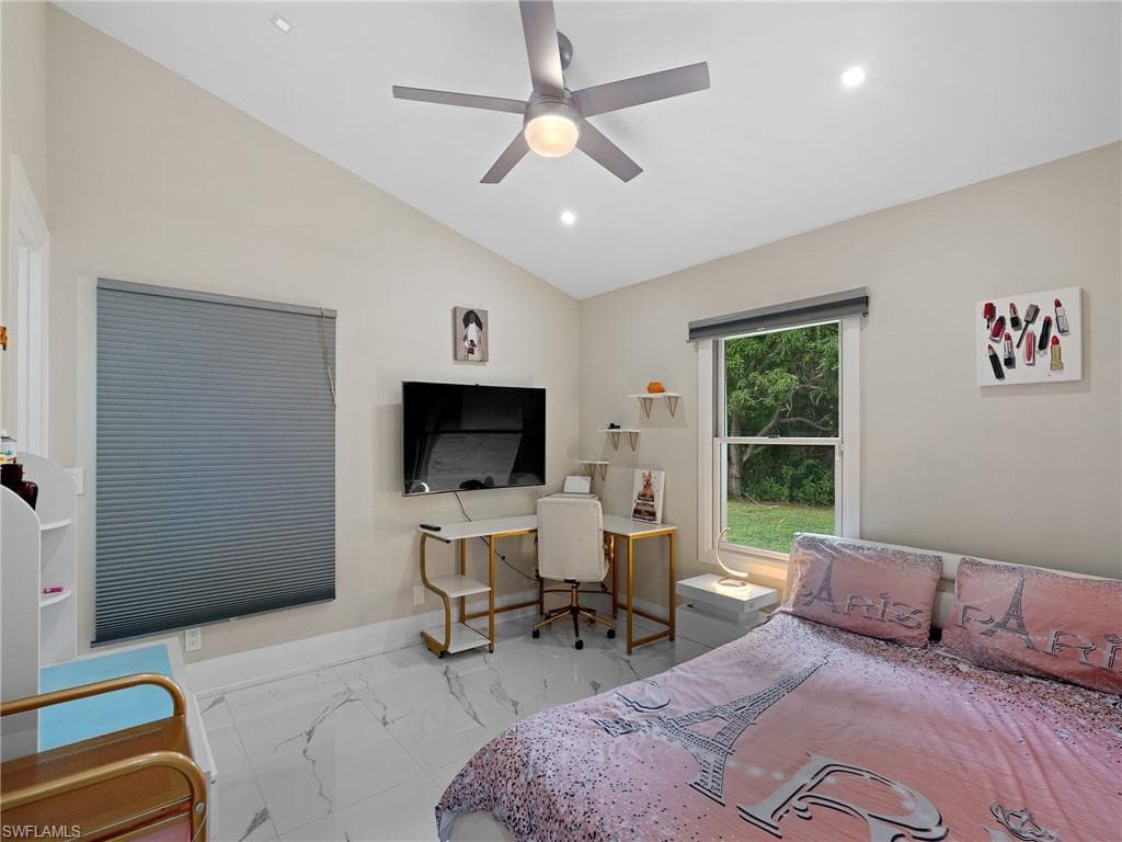 2140 Harlans RUN, NAPLES FL 34105-25