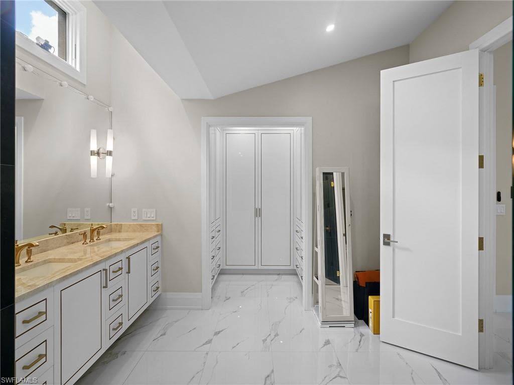 2140 Harlans RUN, NAPLES FL 34105-21