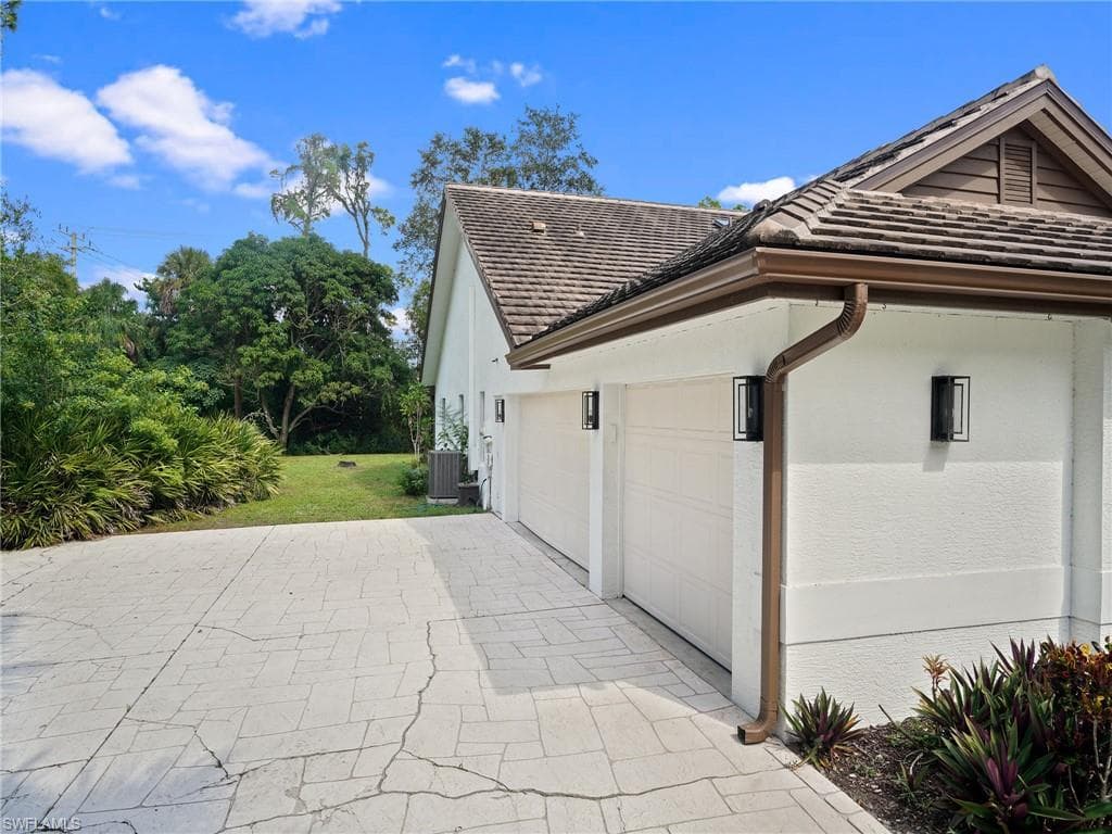 2140 Harlans RUN, NAPLES FL 34105-35