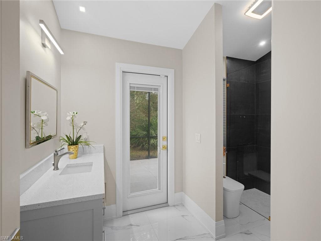 2140 Harlans RUN, NAPLES FL 34105-29