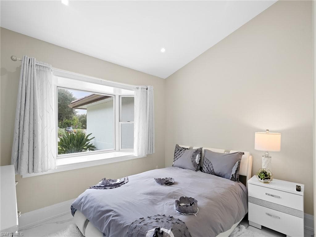 2140 Harlans RUN, NAPLES FL 34105-28