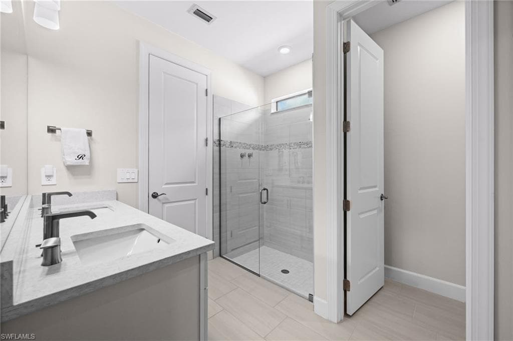 3663 Passion Vine DR, ALVA FL 33920-9