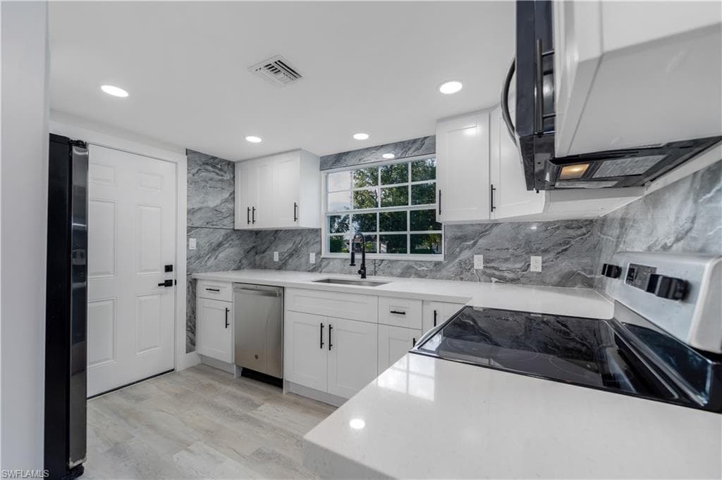 14513 Riverside DR, FORT MYERS FL 33905-6