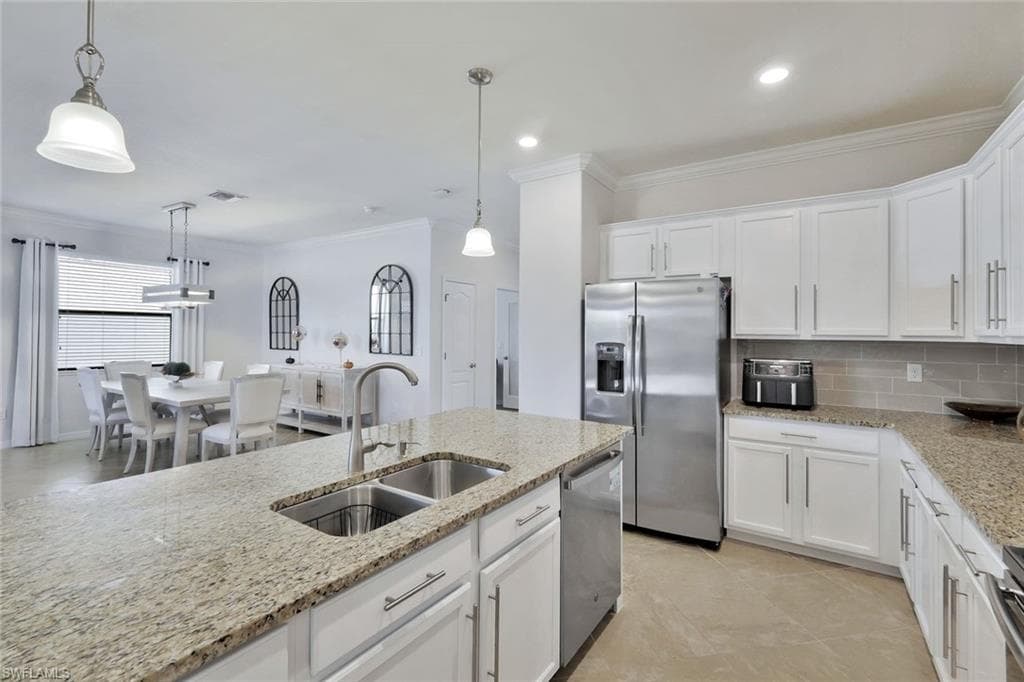 9207 SHADOW OAK LN, NAPLES FL 34120-8