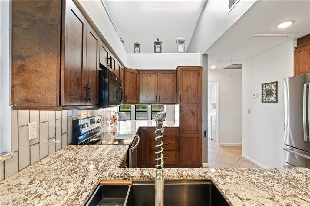 15138 Sam Snead LN, NORTH FORT MYERS FL 33917-7