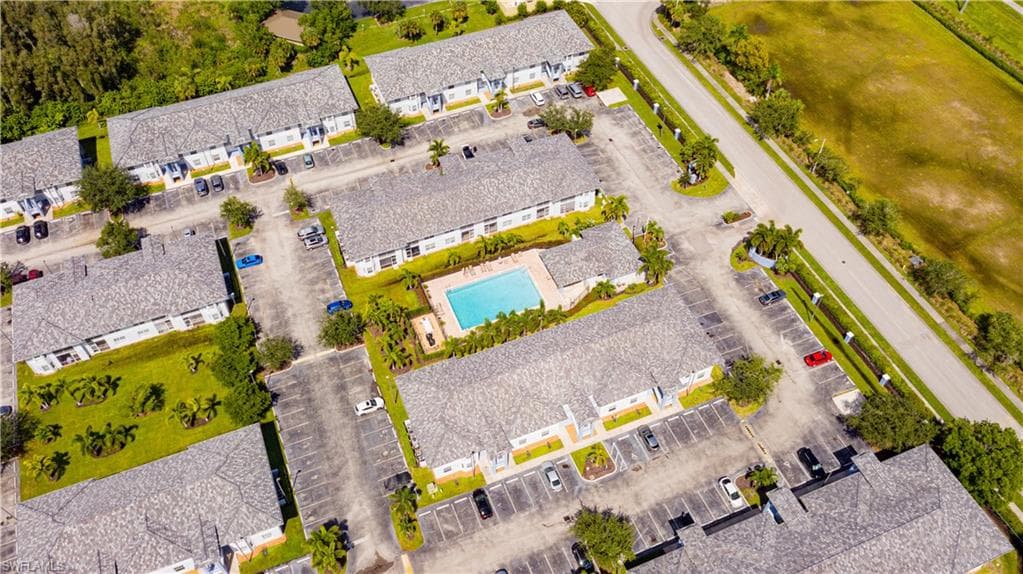 8555 Bernwood Cove LOOP # 105, FORT MYERS FL 33966-22