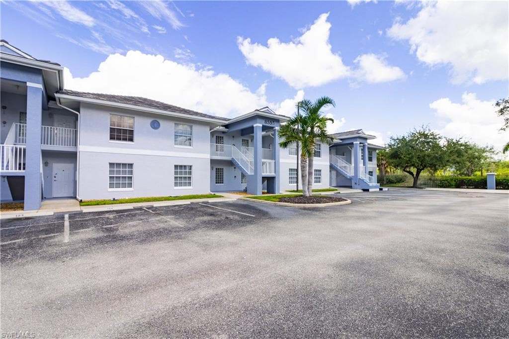 8555 Bernwood Cove LOOP # 105, FORT MYERS FL 33966-23