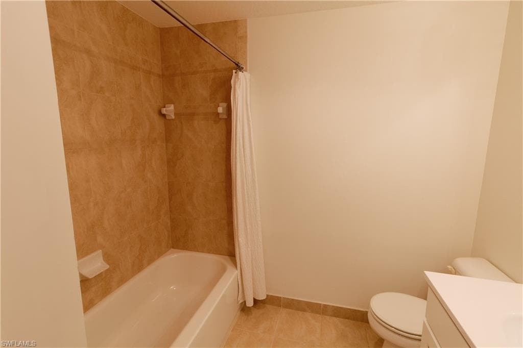 8555 Bernwood Cove LOOP # 105, FORT MYERS FL 33966-10