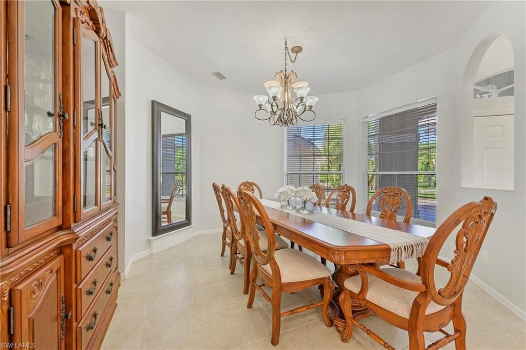 300 Wentworth CT, NAPLES FL 34104-19