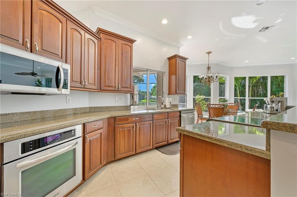 300 Wentworth CT, NAPLES FL 34104-20