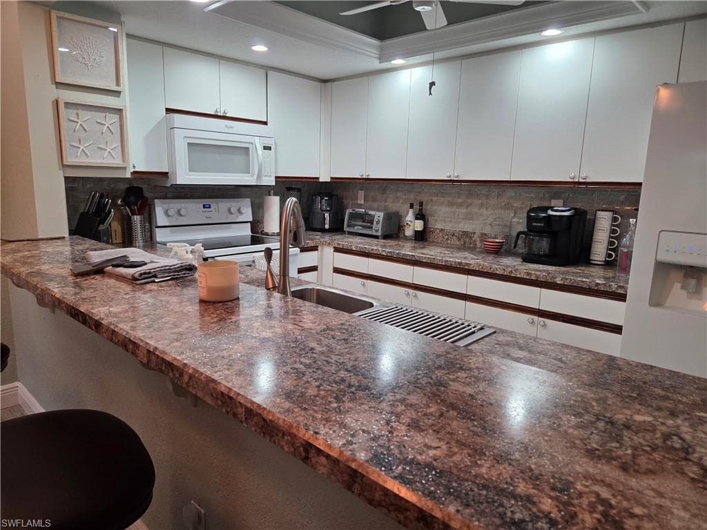 22161 Tallwood CT 703-3