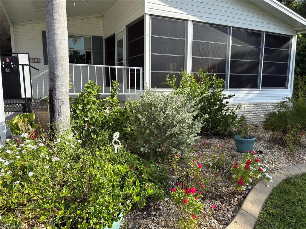 3191 Rain Dance LN, NORTH FORT MYERS FL 33917-1