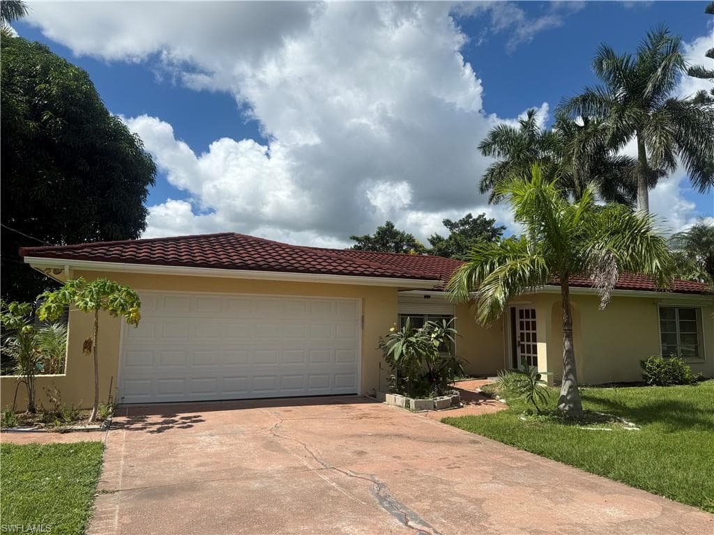 249 Alameda AVE, FORT MYERS FL 33905-1