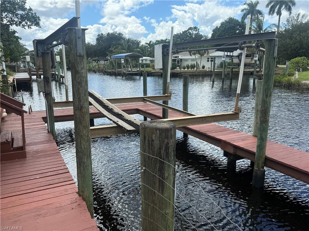 249 Alameda AVE, FORT MYERS FL 33905-21