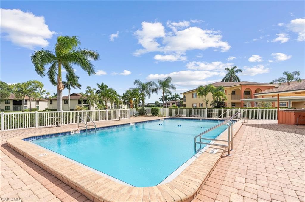 372 Charlemagne BLVD # 202, NAPLES FL 34112-15