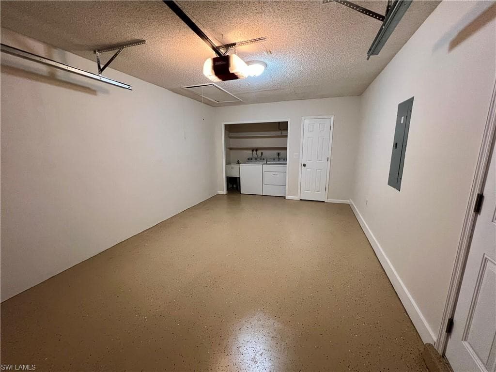 1382 Myerlee Country Club BLVD, FORT MYERS FL 33919-21