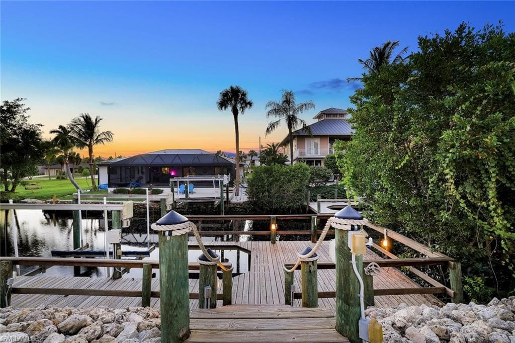 27080 Flamingo DR, BONITA SPRINGS FL 34135-36