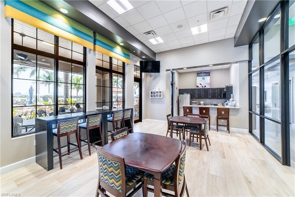 1374 Petone CT, NAPLES FL 34113-19