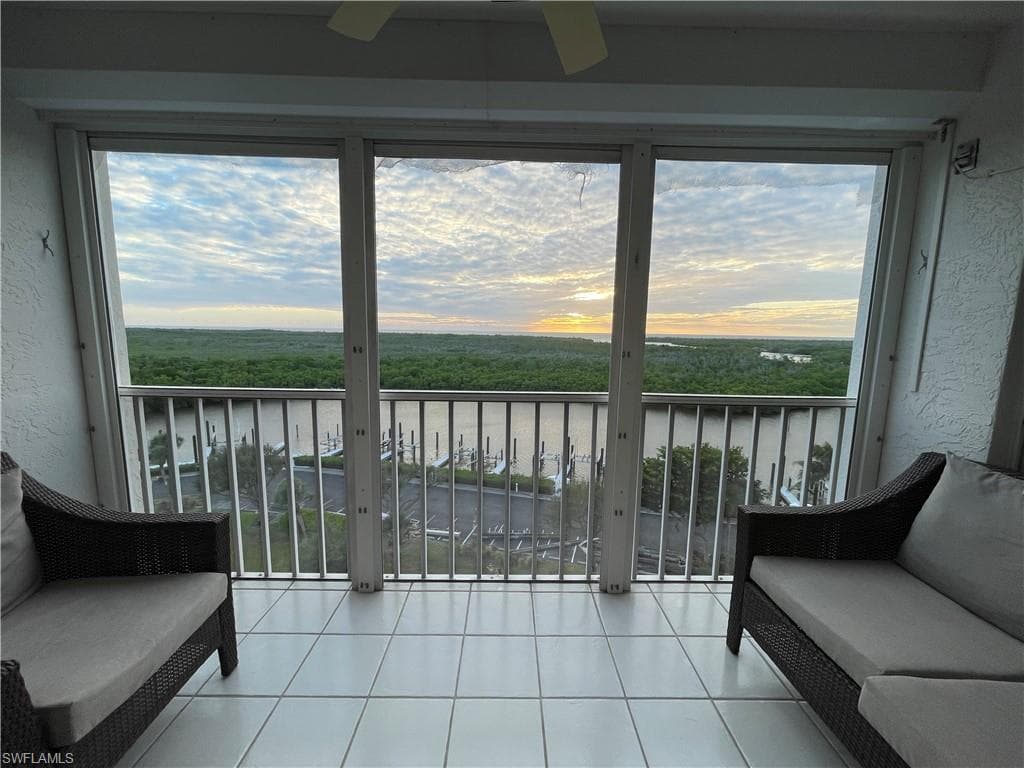 13105 Vanderbilt DR # 802, NAPLES FL 34110-2