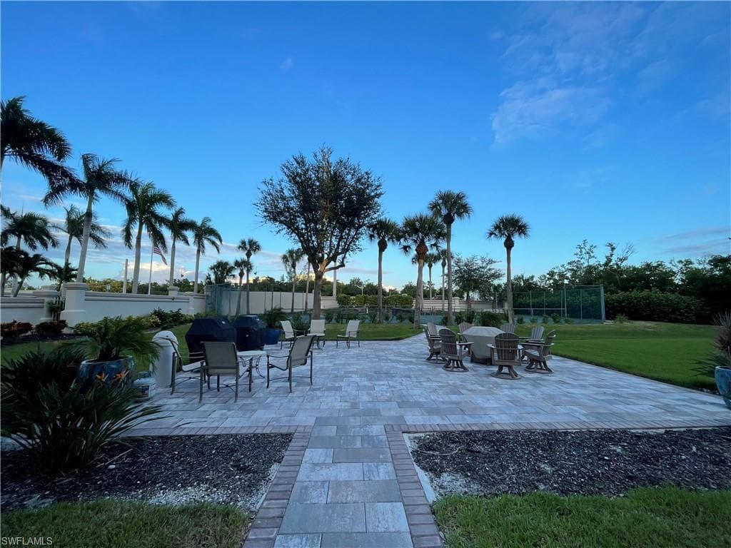 13105 Vanderbilt DR # 802, NAPLES FL 34110-27