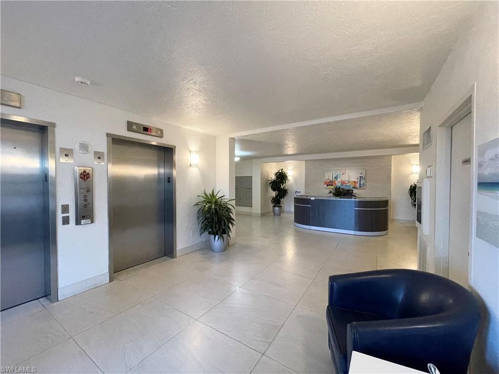 13105 Vanderbilt DR # 802, NAPLES FL 34110-19