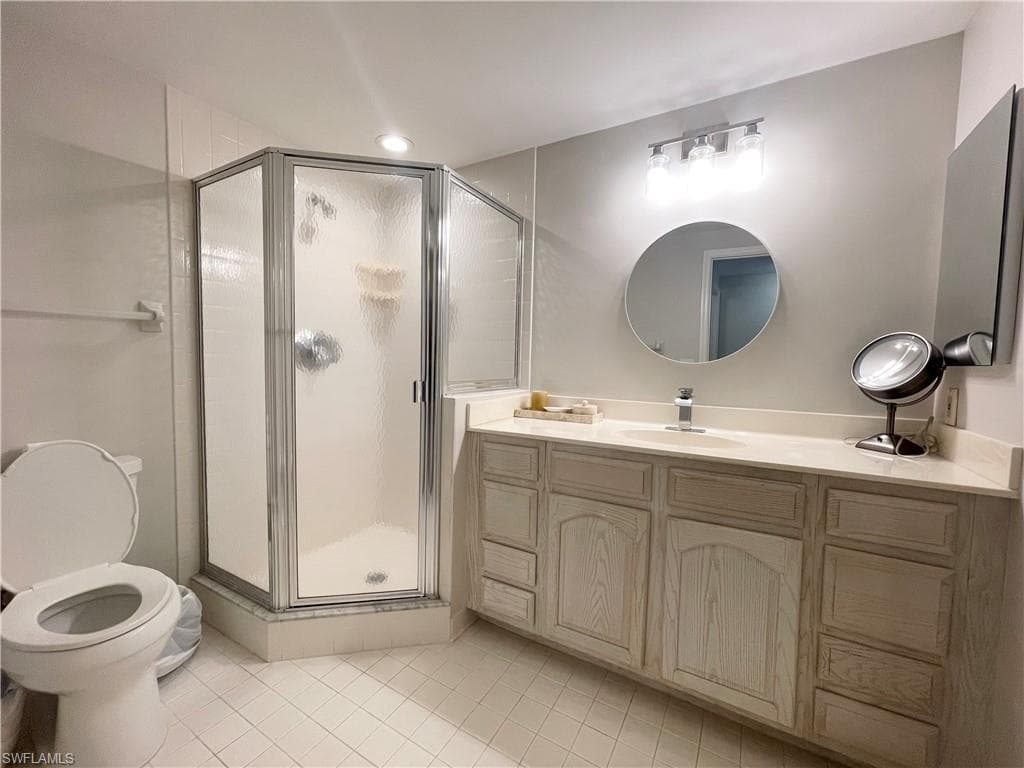 13105 Vanderbilt DR # 802, NAPLES FL 34110-14